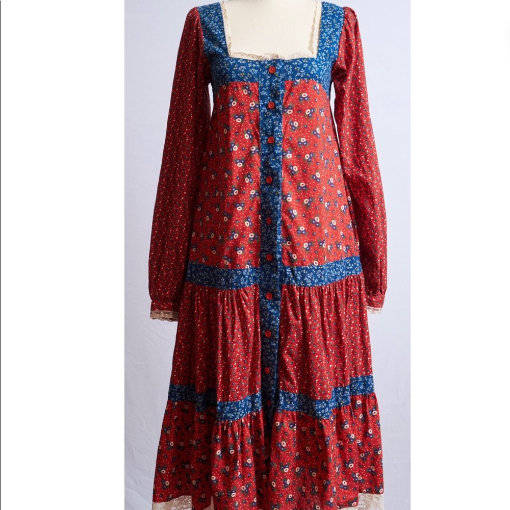 In search of this Gunne Sax dress!